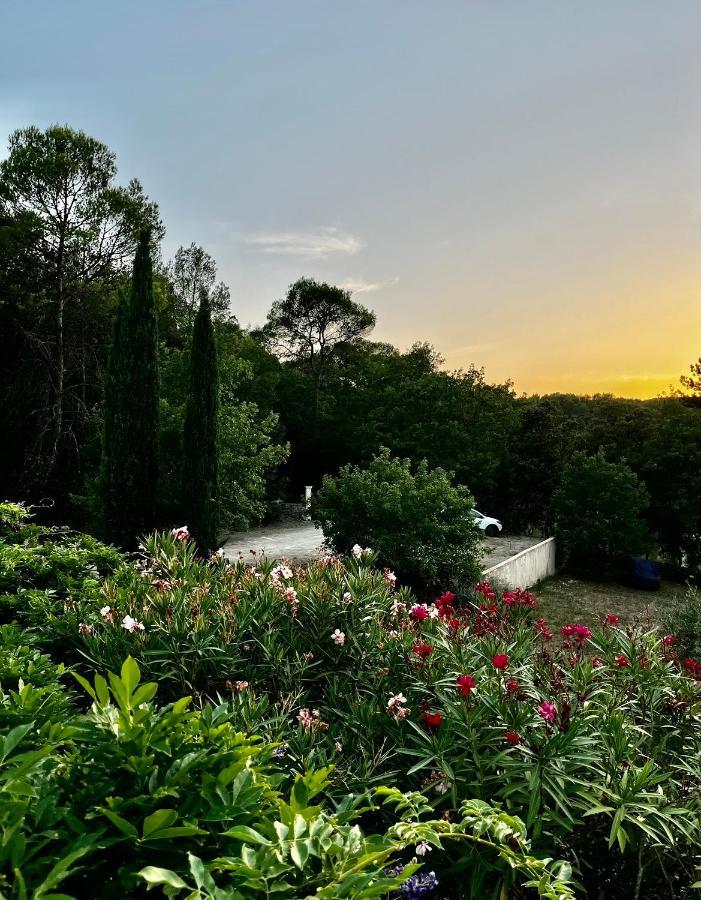 Natur & Jasmin Chambres D'Hotes Naturistes En Provence Лорґ Екстер'єр фото